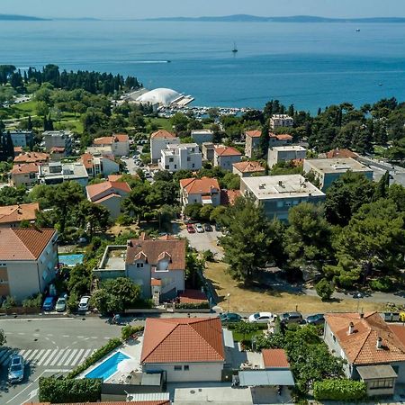 Villa Katess With Heated Pool Спліт Екстер'єр фото