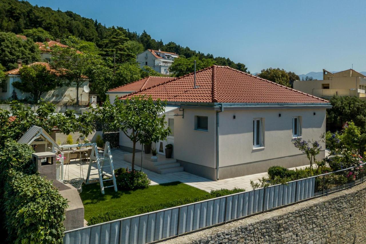 Villa Katess With Heated Pool Спліт Екстер'єр фото